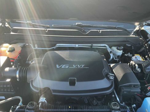 Used 2018 Chevrolet Colorado LT image 27