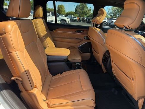 Used 2023 Jeep Grand Cherokee L Summit image 12