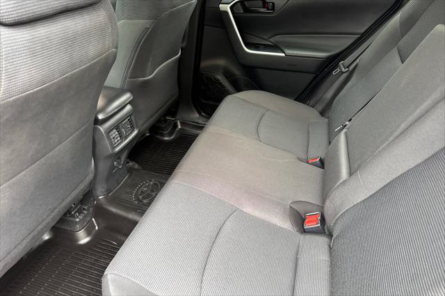 Certified 2024 Toyota RAV4 LE AWD/4WD image 4