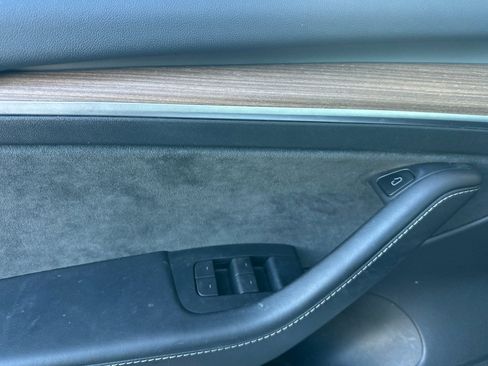 Used 2023 Tesla Model 3 Standard Range RWD image 7