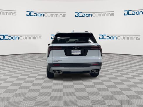 New 2026 Chevrolet Traverse LT w/ Driver Confidence Package FWD image 7
