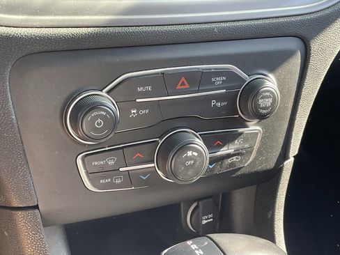 Used 2023 Dodge Charger SXT image 7