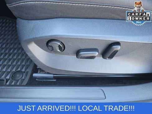 Used 2025 Volkswagen Taos SE FWD image 27