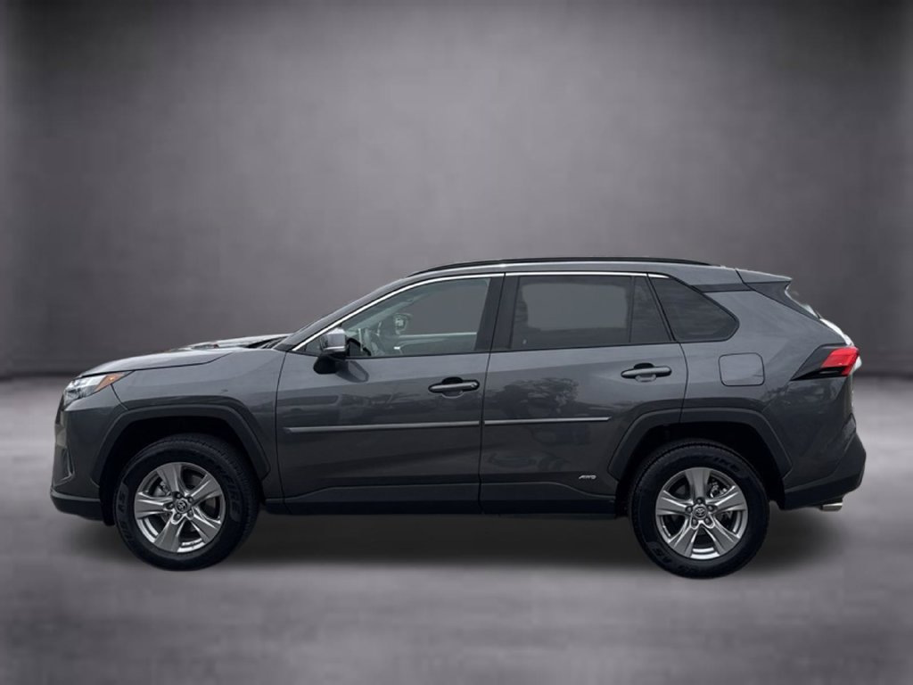 Used 2023 Toyota RAV4 LE AWD/4WD image 10