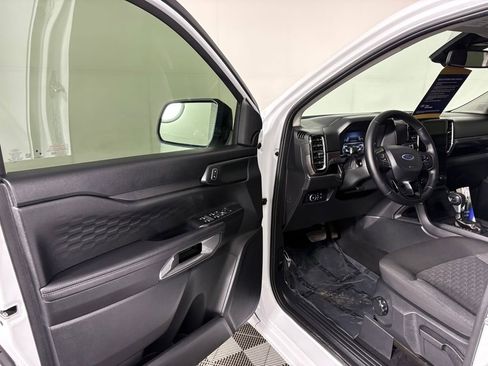 Used 2025 Ford Ranger XLT w/ Black Appearance Package image 12