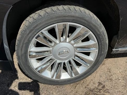 Used 2015 Cadillac Escalade Platinum AWD/4WD image 10