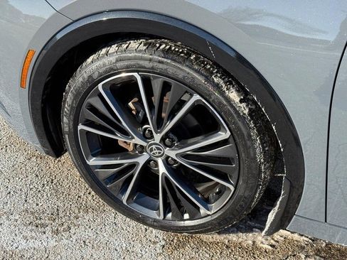 Used 2023 Toyota Prius XLE image 10