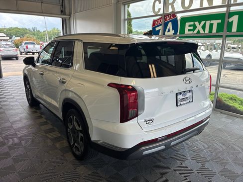 Used 2024 Hyundai Palisade Limited AWD/4WD image 4