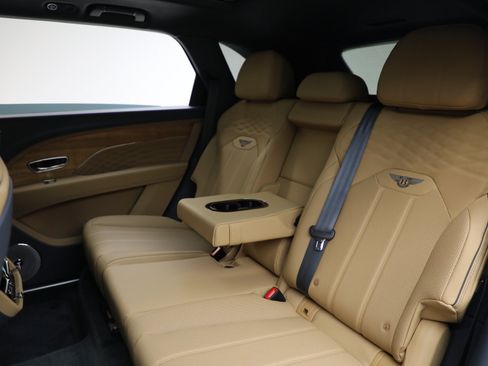 Certified 2025 Bentley Bentayga Extended Wheelbase AWD/4WD image 23
