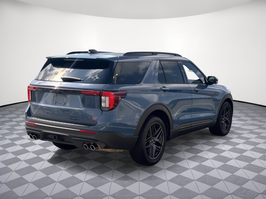 Used 2025 Ford Explorer ST AWD/4WD image 9