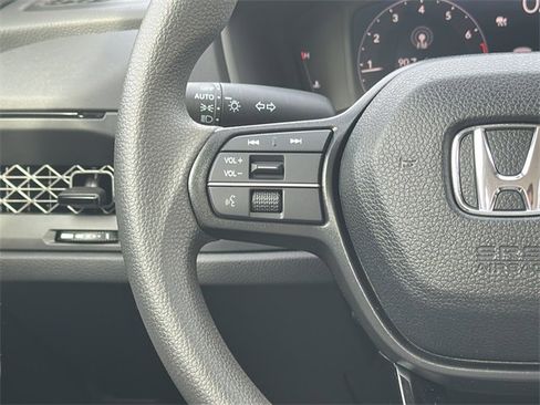 Certified 2025 Honda Accord LX image 24