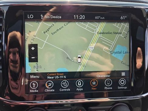 Used 2021 Jeep Grand Cherokee Laredo X image 25