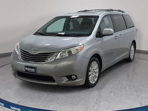 Used 2015 Toyota Sienna XLE w/ XLE Navigation Package AWD/4WD image 1