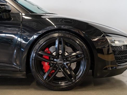 Used 2015 Audi R8 V10 w/ Full Leather Package image 38
