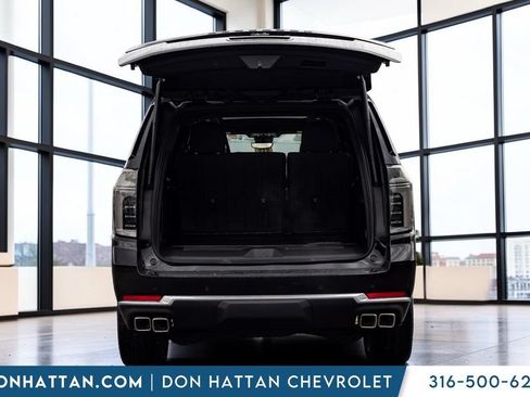 New 2026 Chevrolet Suburban High Country AWD/4WD image 24