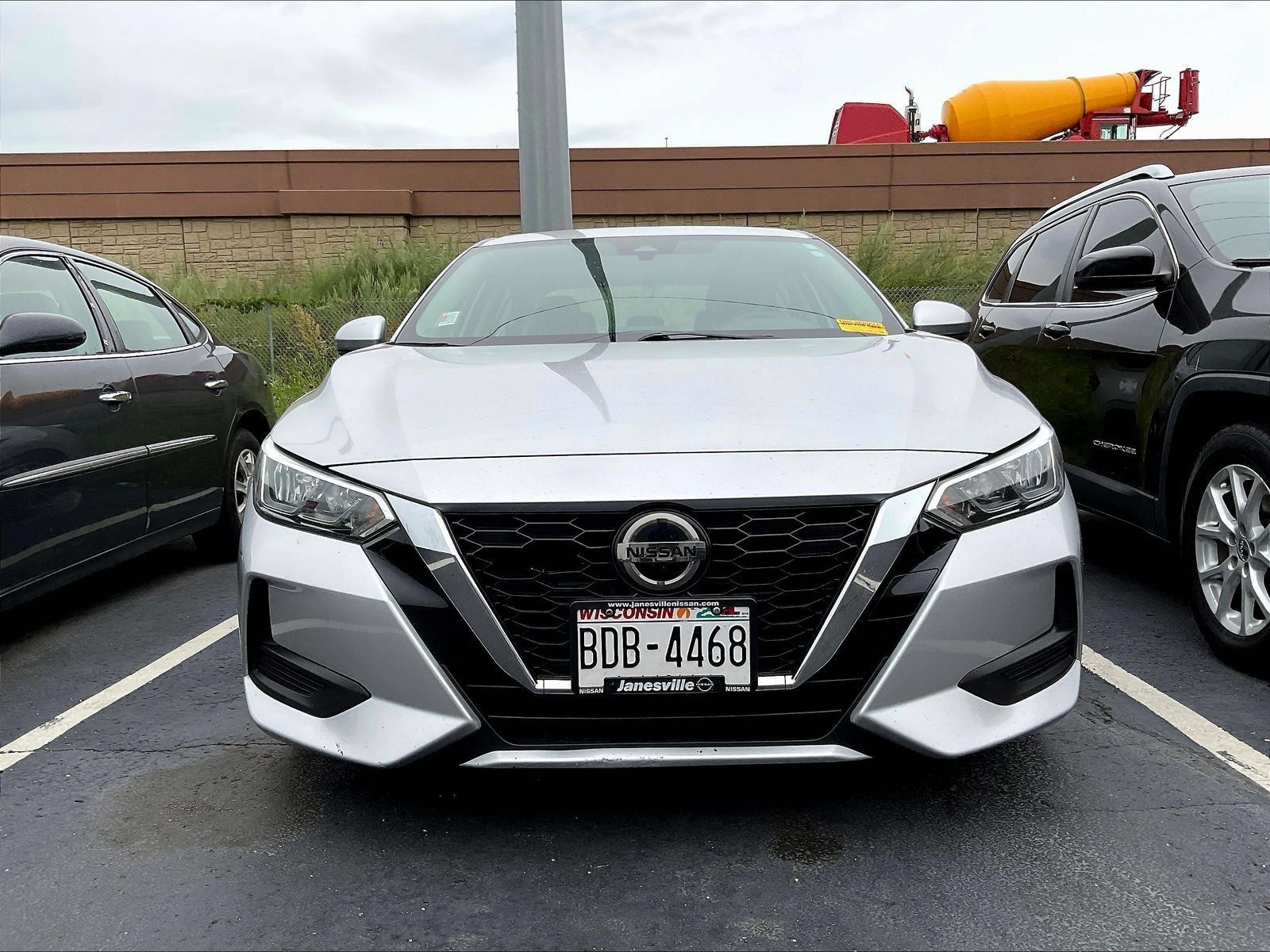 Used 2020 Nissan Sentra SV FWD image 3