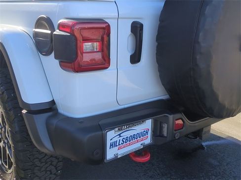 Used 2024 Jeep Wrangler Rubicon image 22