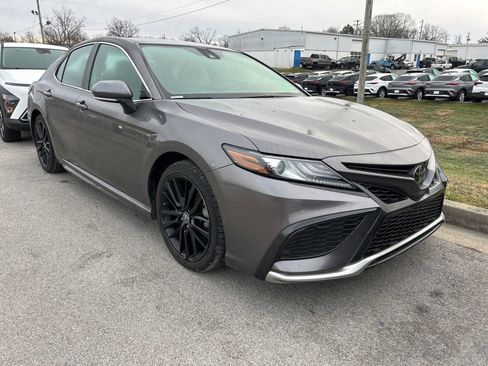 Used 2023 Toyota Camry XSE image 2