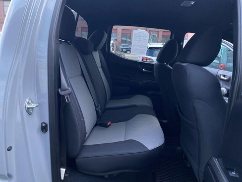 Used 2020 Toyota Tacoma SR5 image 17