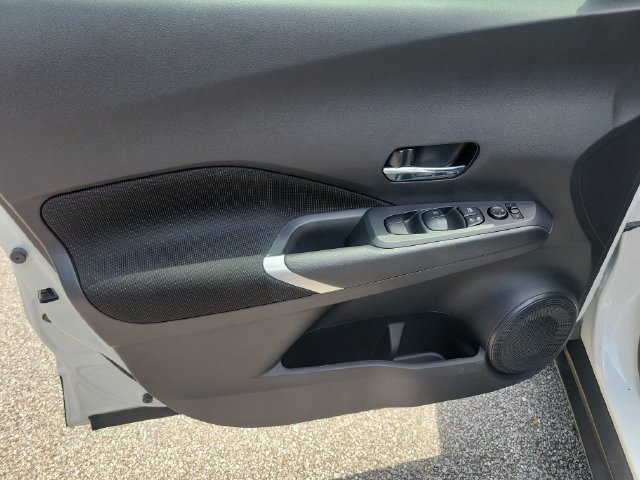 Used 2024 Nissan Kicks SV FWD image 9