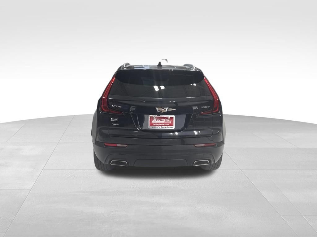 Used 2023 Cadillac XT4 Luxury w/ Cold Weather Package AWD/4WD image 4