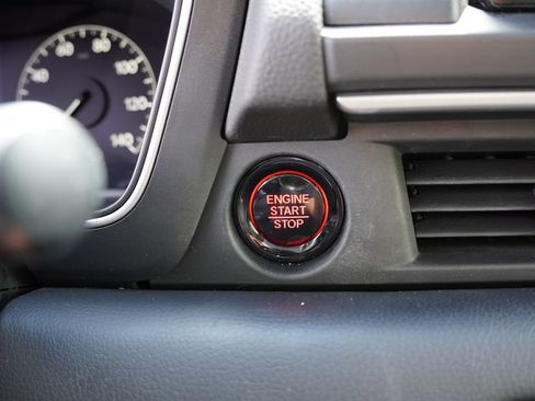 Used 2023 Honda Pilot Touring image 37