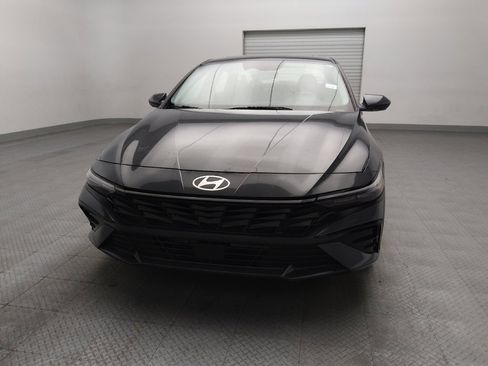 Used 2025 Hyundai Elantra SEL FWD image 15