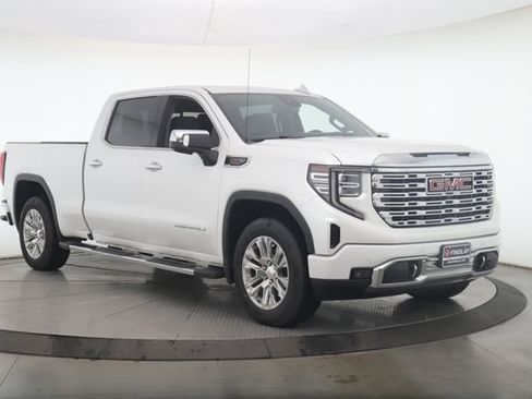 Used 2022 GMC Sierra 1500 Denali AWD/4WD image 2