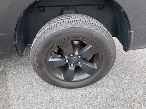 Used 2015 RAM 1500 Express AWD/4WD image 11