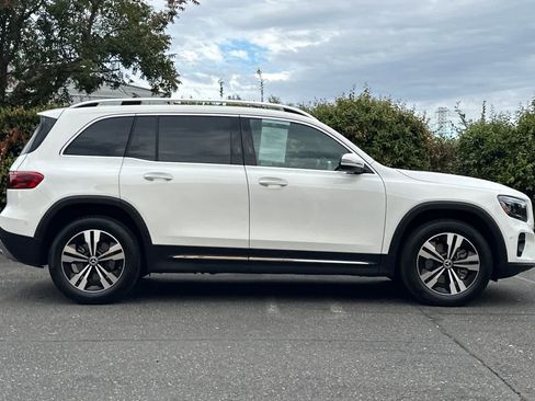 Certified 2025 Mercedes-Benz GLB 250 image 2