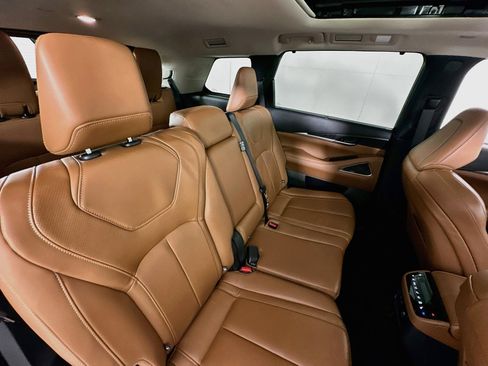 Used 2025 INFINITI QX60 Sensory w/ Vision Package AWD/4WD image 29