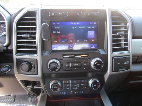 Used 2021 Ford F350 King Ranch w/ King Ranch Ultimate Package AWD/4WD image 17