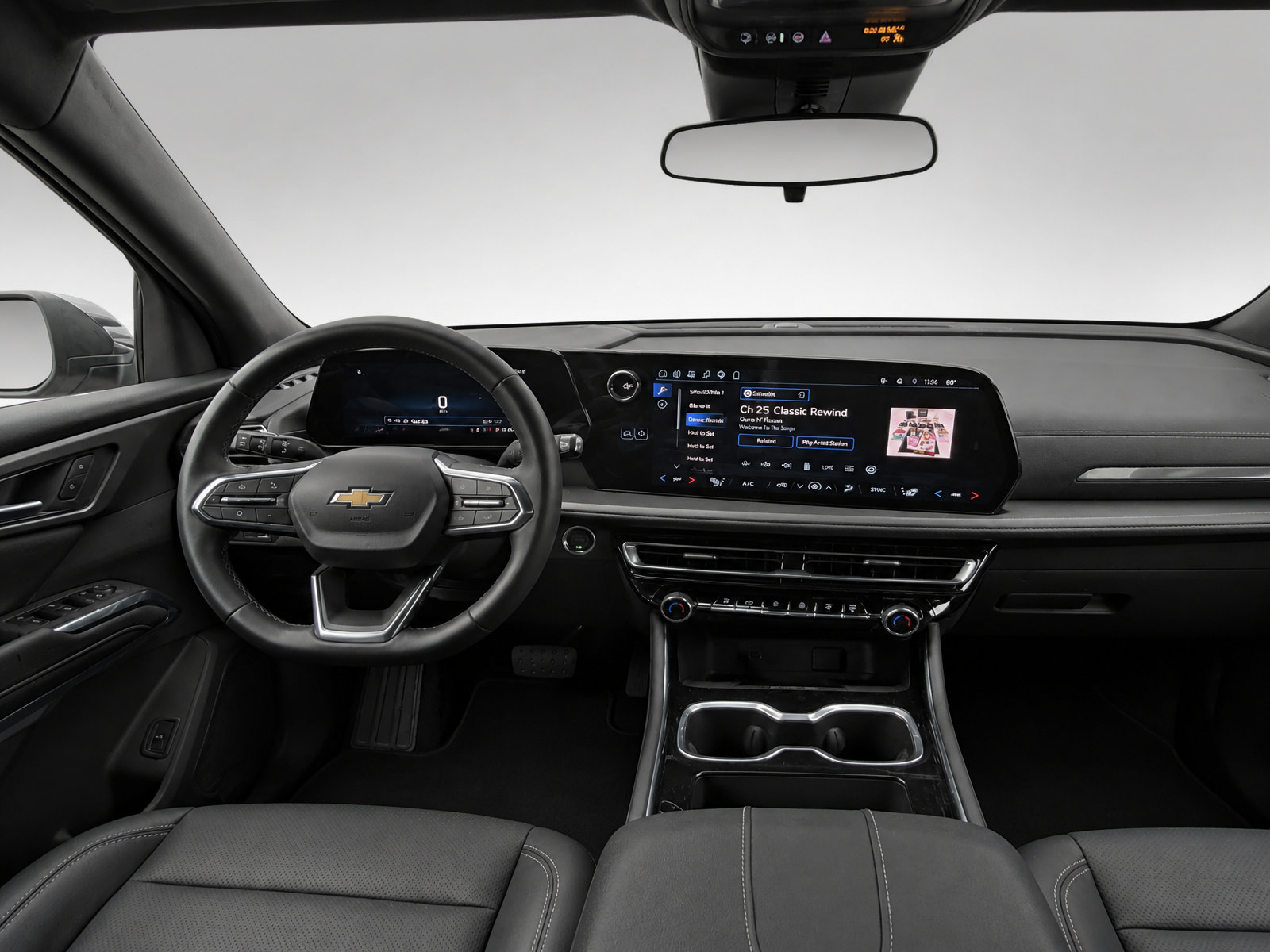 Used 2025 Chevrolet Traverse LT AWD/4WD image 19