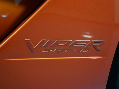Used 2005 Dodge Viper SRT-10 w/ Copperhead Edition Group image 10