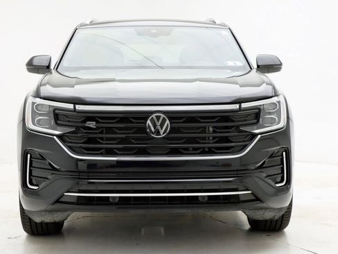 Used 2024 Volkswagen Atlas Cross Sport SEL R-Line AWD/4WD image 4