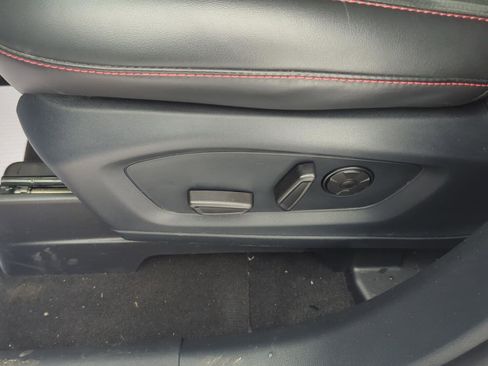 Used 2025 Ford Explorer ST image 11