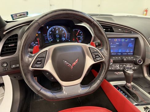Used 2017 Chevrolet Corvette Stingray Convertible w/ 2LT Preferred Equipment Group image 32