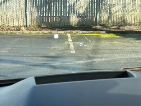 Used 2025 Kia Carnival SX Prestige image 12