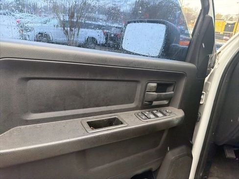 Used 2018 RAM 1500 Tradesman w/ Chrome Appearance Group image 14