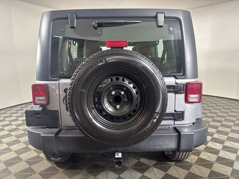 Used 2016 Jeep Wrangler Unlimited Sport w/ Connectivity Group AWD/4WD image 19