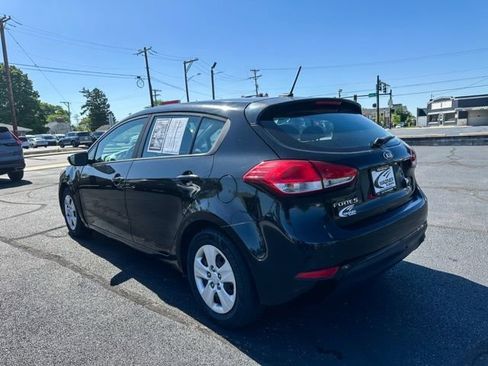 Used 2017 Kia Forte LX FWD image 6