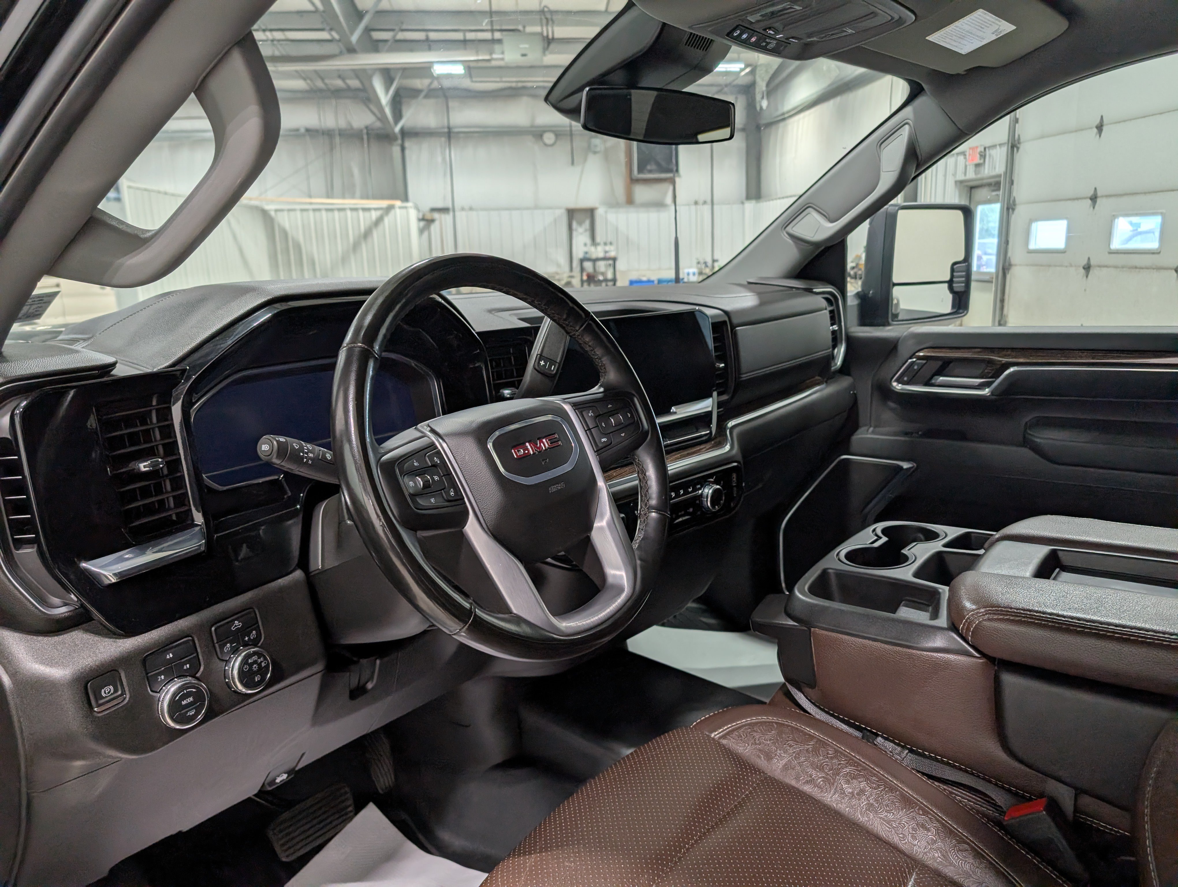 Used 2024 GMC Sierra 3500 SLE w/ SLE Value Package AWD/4WD image 16