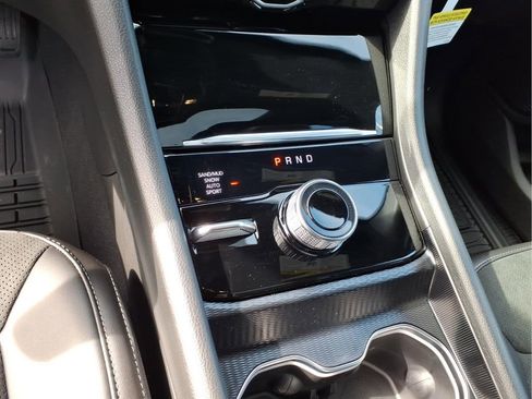 New 2026 Jeep Grand Cherokee Altitude AWD/4WD image 21