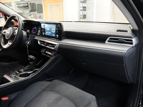 Used 2021 Kia K5 LX FWD image 31