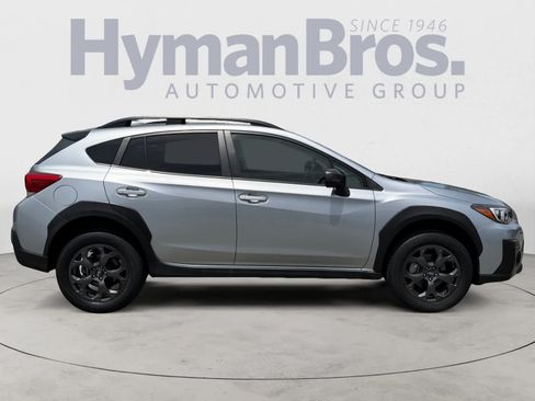 Used 2021 Subaru Crosstrek 2.5i Sport w/ Moonroof Package AWD/4WD image 2