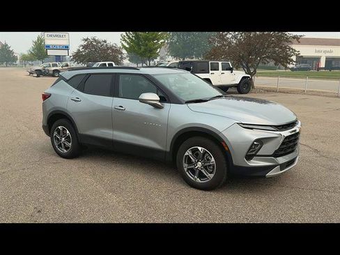 Used 2025 Chevrolet Blazer LT w/ Convenience Package AWD/4WD image 30