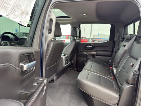 Used 2020 Chevrolet Silverado 1500 LTZ w/ LTZ Premium Package image 32