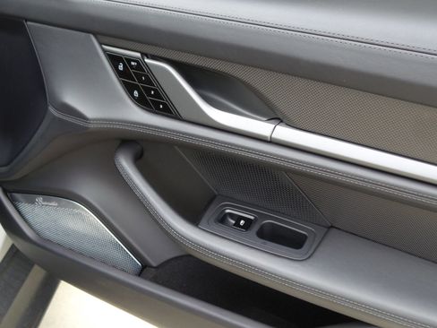 Used 2021 Porsche Taycan Turbo S image 40