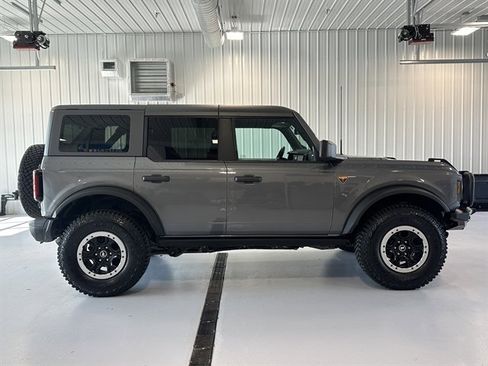 Used 2023 Ford Bronco Badlands w/ Sasquatch Package image 2