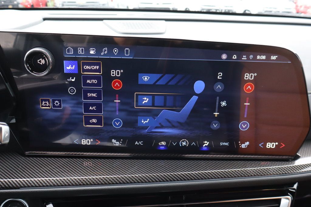 New 2027 Chevrolet Traverse Z71 w/ Enhanced Driving Package AWD/4WD image 14